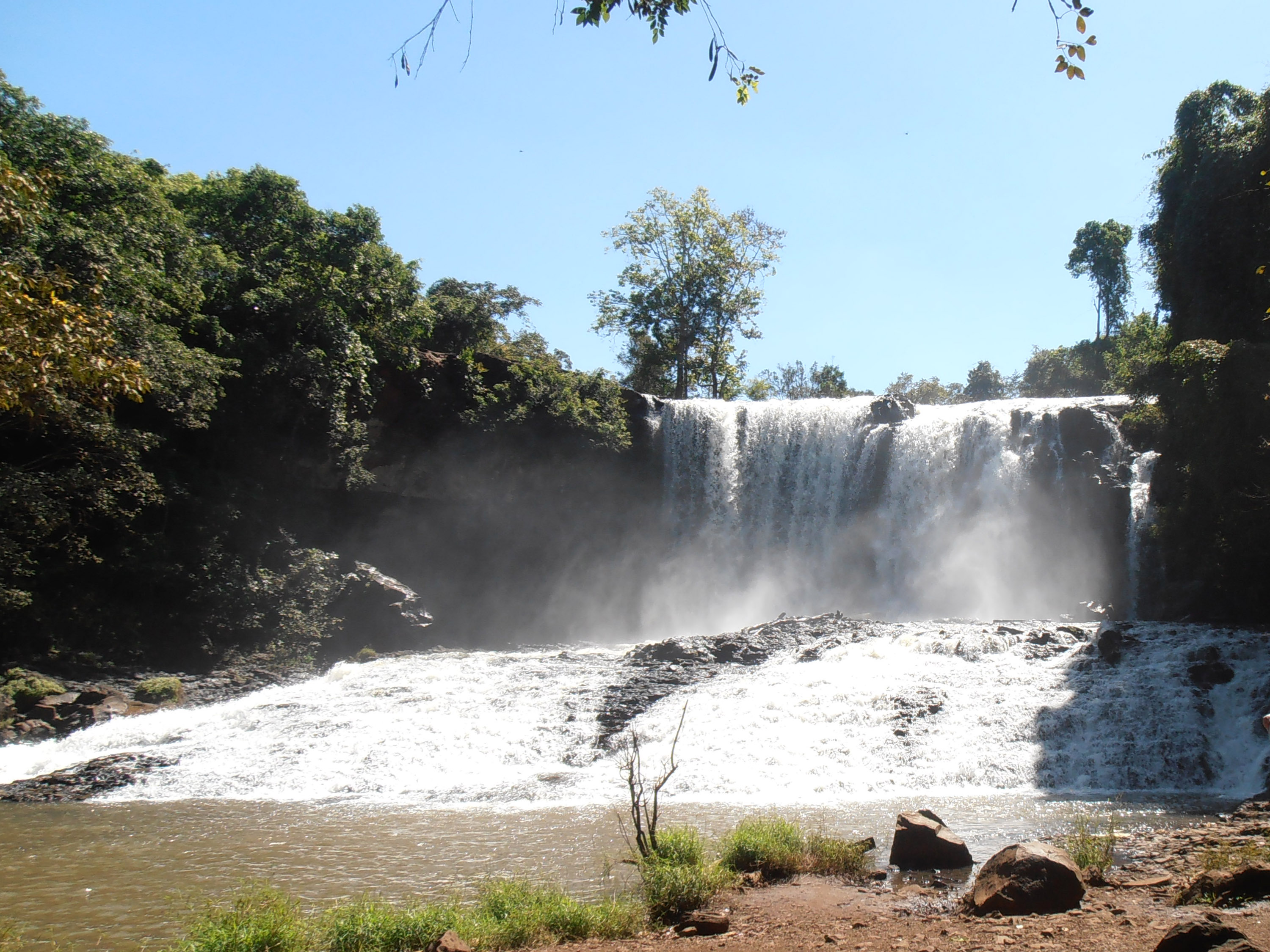 attraction-Chrey Thom Waterfall 1.jpg